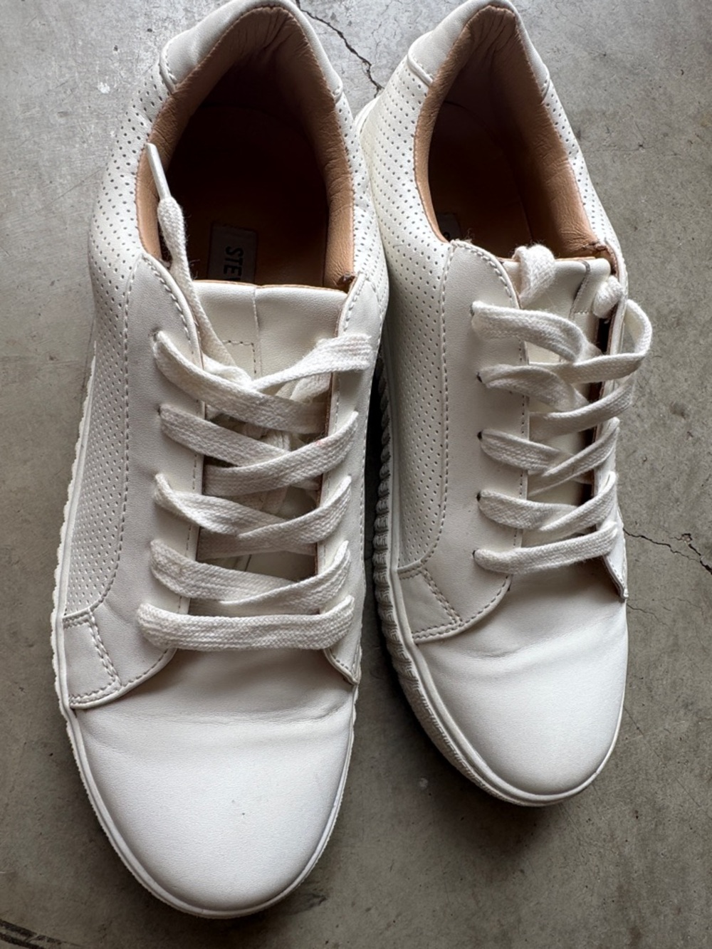 Steve Madden White Low-Top Lace-Up Sneakers